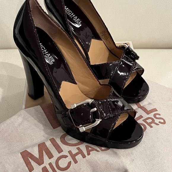 Michael Kors milan patent pump chocolate - Picture 10 of 14